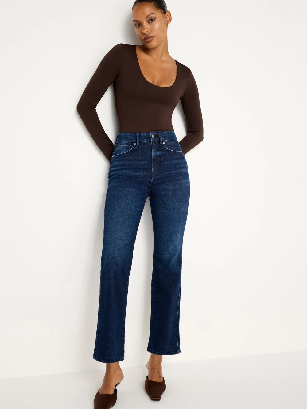 Good American Straight Leg Jeans in Dark Blue